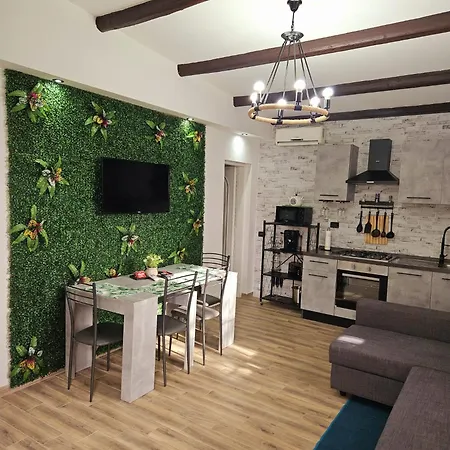 Casa Indipendente La Pineta * Quartu SantʼElena